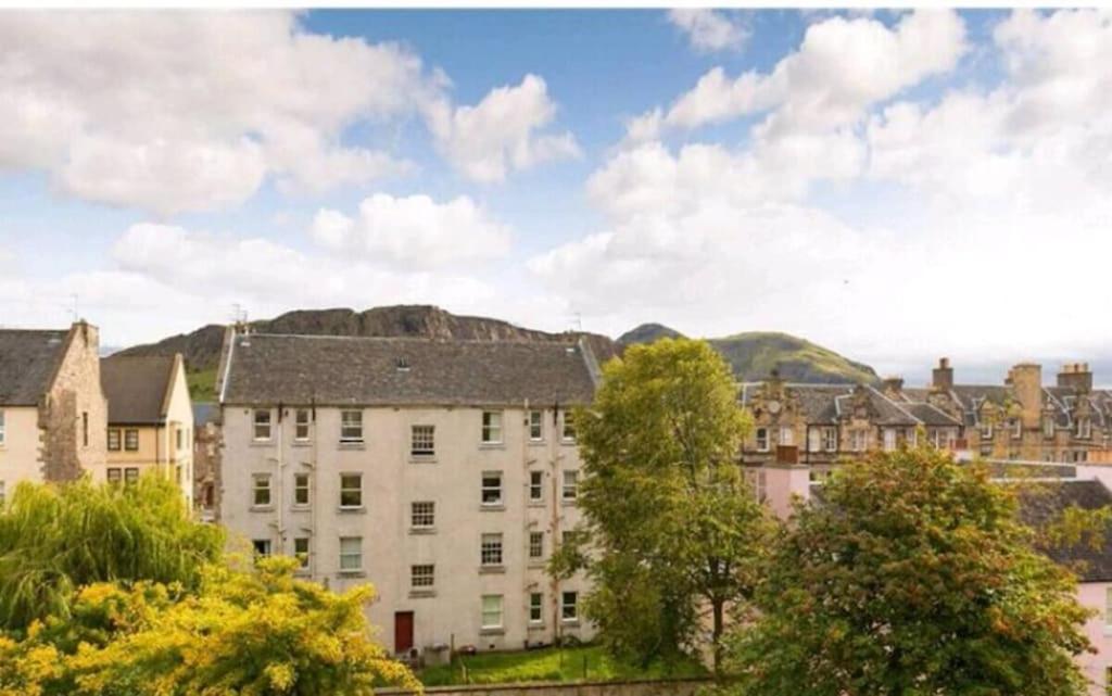 University And Central Edinburgh Edimburgo Exterior foto