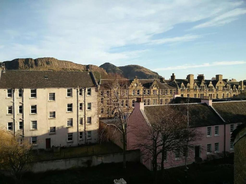 University And Central Edinburgh Edimburgo Exterior foto